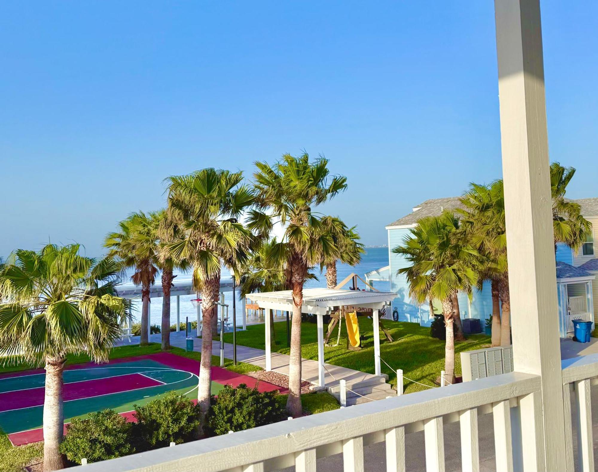Bayfront Cottage- Pool - Hot Tub - Close To Beach ポートイザベル エクステリア 写真